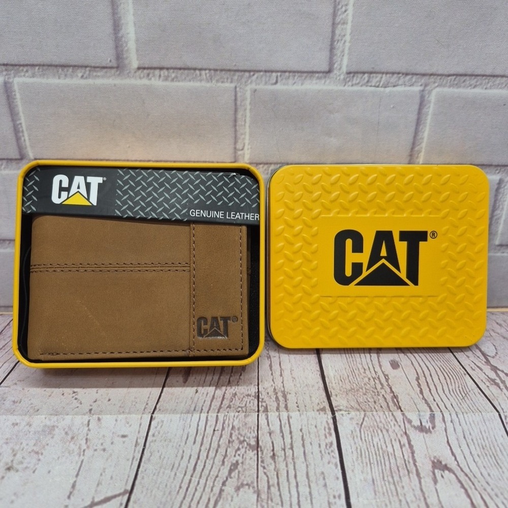 CAT Caterpillar Men's Leather Bifold Wallet With Enamel Logo RFID Shield, Brown